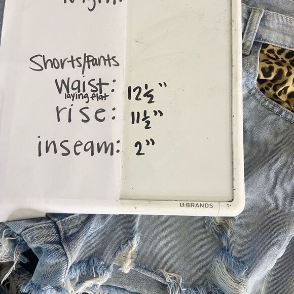 Polly Women's Cut Off Denim Shorts Animal Print Pockets Distressed Blue Size 0 - Picture 6 of 6